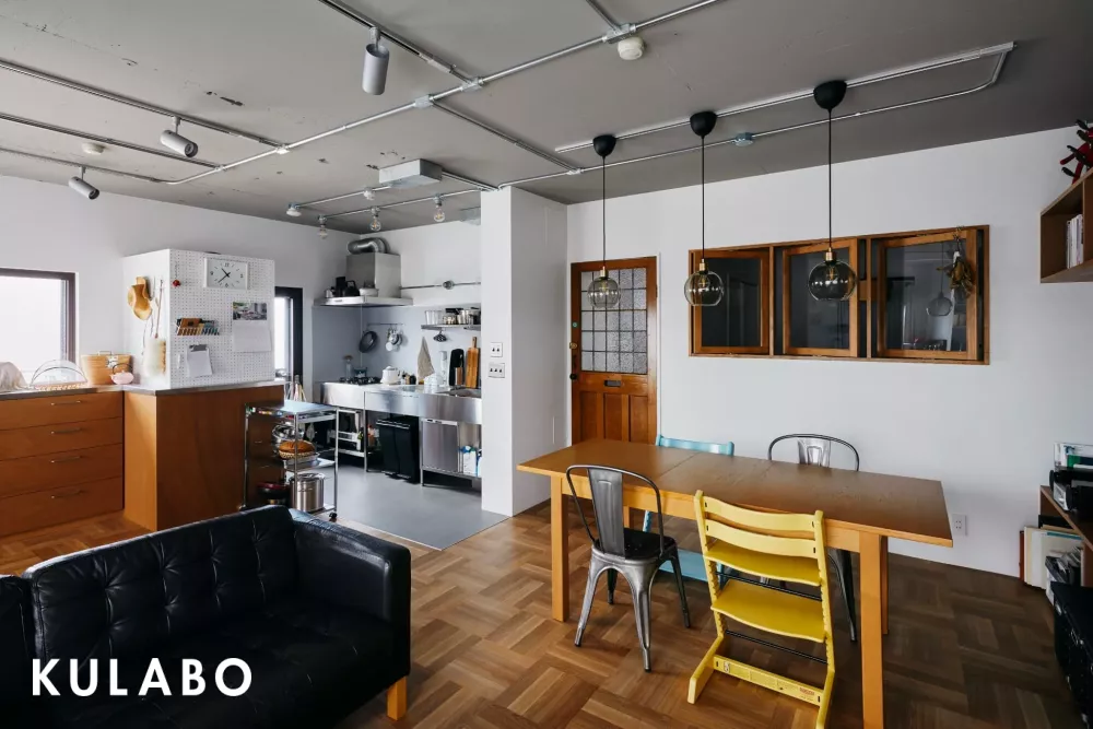 無骨さにレトロな雰囲気を織り交ぜたデザインリノベーション