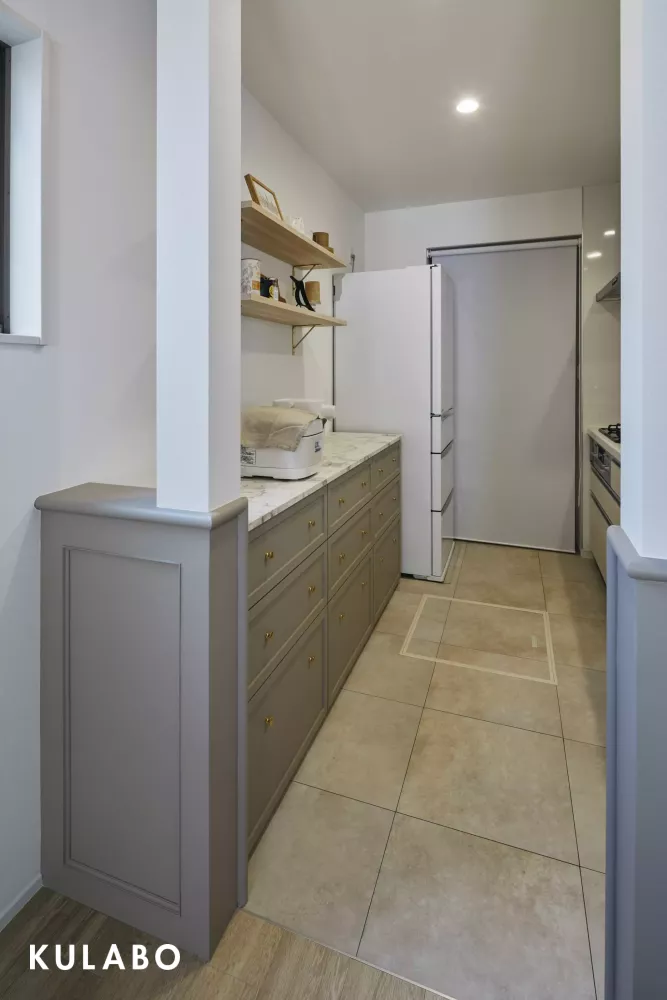 グレージュカラーでまとめた大人ナチュラルな北欧スタイル