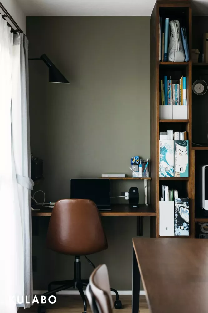 おしゃれな造作本棚のリノベーション施工事例