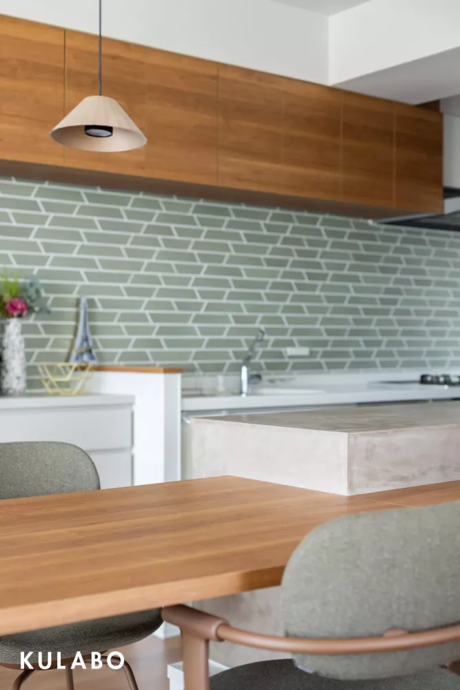 モールテックスの天板とタイルをあしらったキッチンがある愛知県海部郡蟹江町のリノベーション事例"