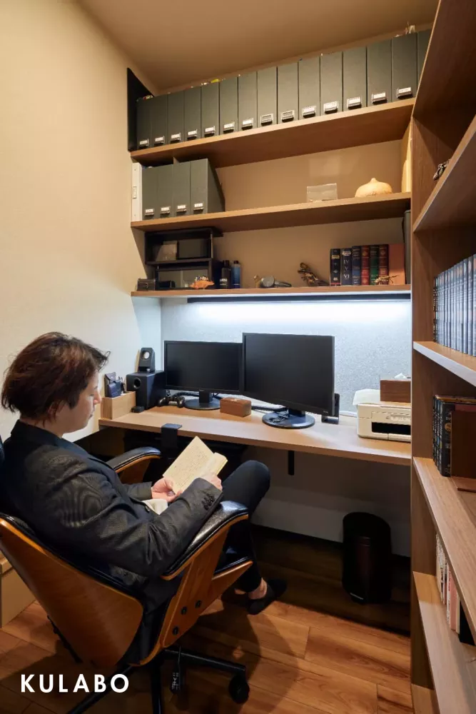 おしゃれな造作本棚のリノベーション施工事例